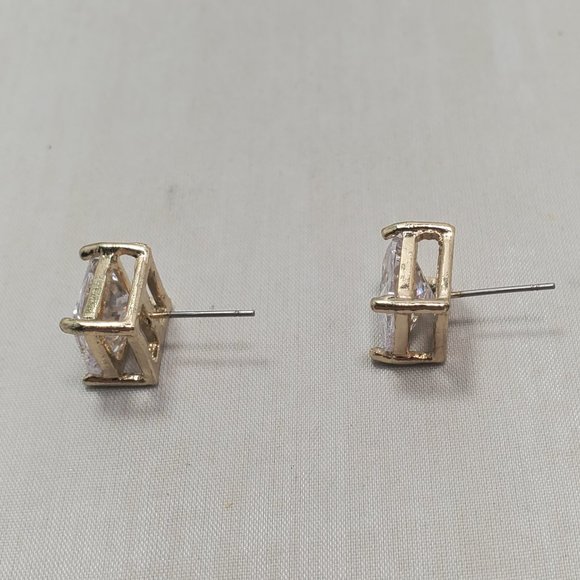 Isaac Mizrahi Princess cut diamond stud double prong gold pierced earring - Picture 4 of 6